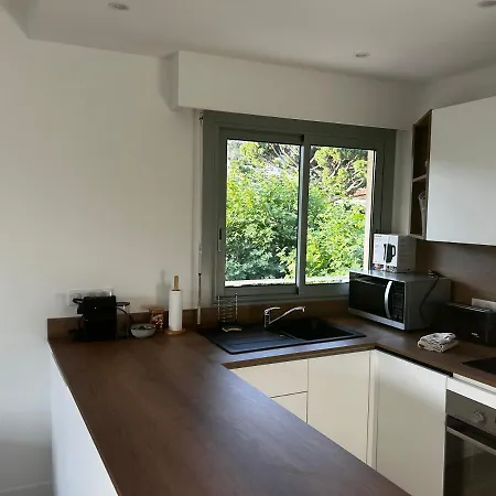 Modern Cosy Two Bedrooms In , Large Terrace, 5 Minutes From Croisette